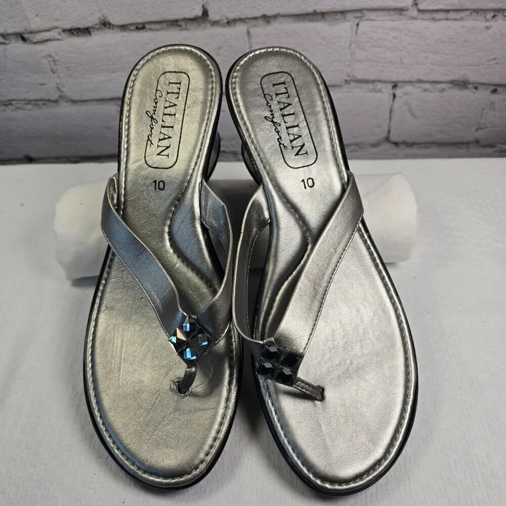 WOMENS ITALIAN SHOEMAKERS THONG WEDGE SANDAL SILVER SIZE 10  EUC - Picture 8 of 10